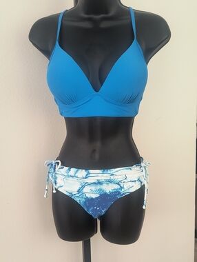 Time and Tru Vibrant Blue Bra Top with Blue/White Tie-Side Bikini Bottoms
